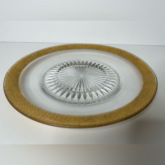 Vintage Clear Glass Display Plate With Gold Rim - Picture 3 of 10